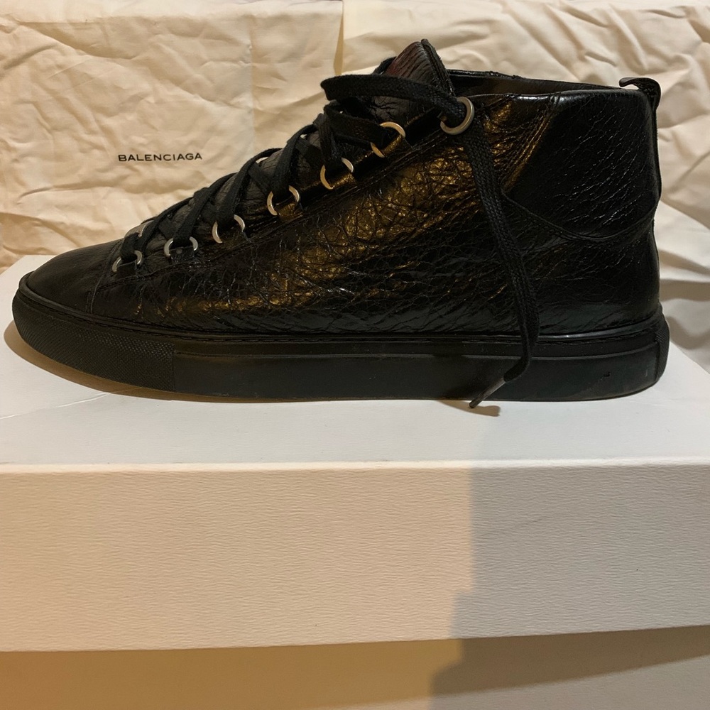 Balenciaga Arena Size 44